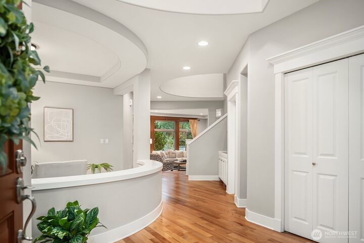 Property Photo: 817 235th Avenue NE WA 98074