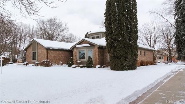 Property Photo:  1671 Apple Drive  MI 48098 