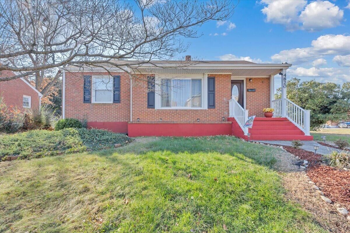 Property Photo: 4820 Rutgers St NW VA 24012