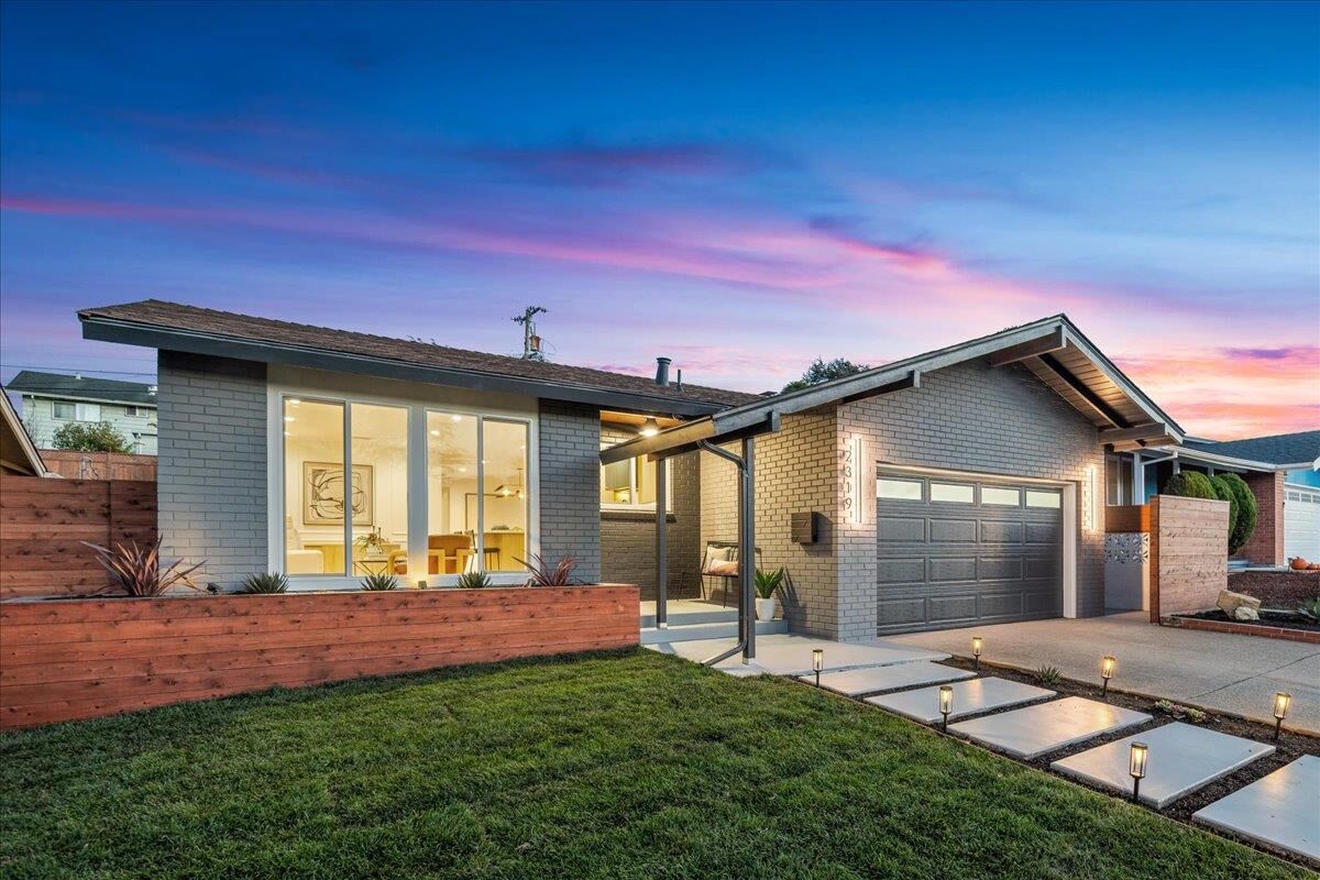 Property Photo:  2319 Tipperary Avenue  CA 94080 