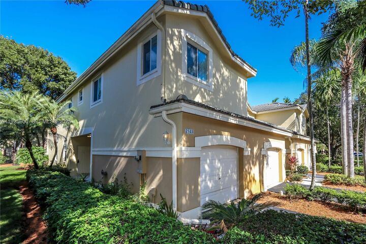 Property Photo:  2143 Hacienda Ter  FL 33327 