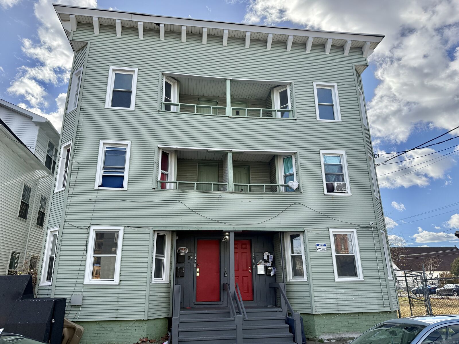 Property Photo: 748 Maple Street 3 CT 06608