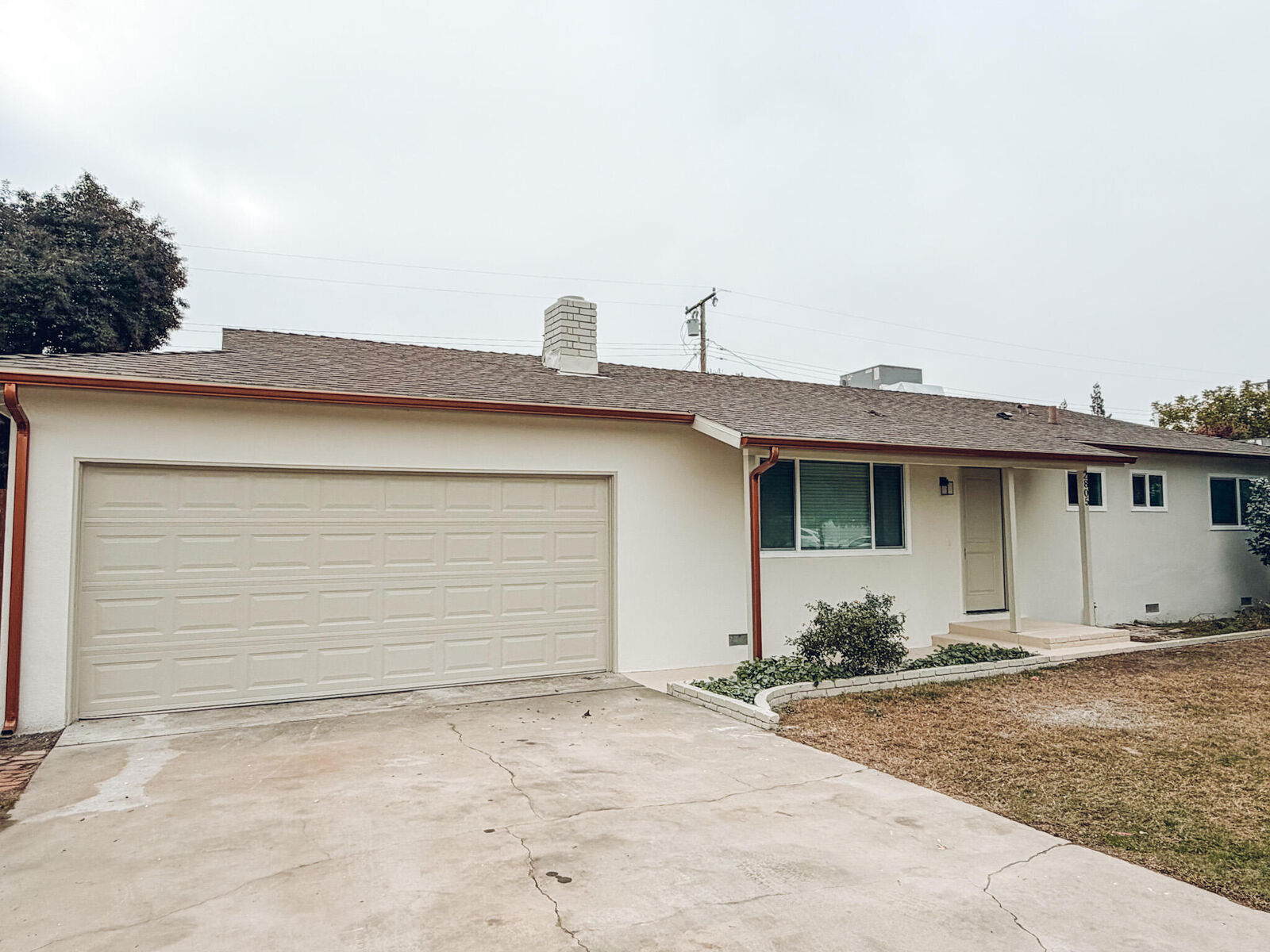 Property Photo: 2805 W Beech Avenue CA 93277