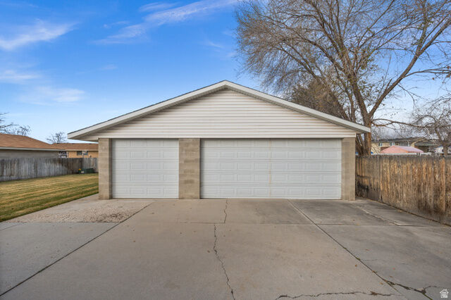 Property Photo:  861 E Daisy Ave  UT 84094 