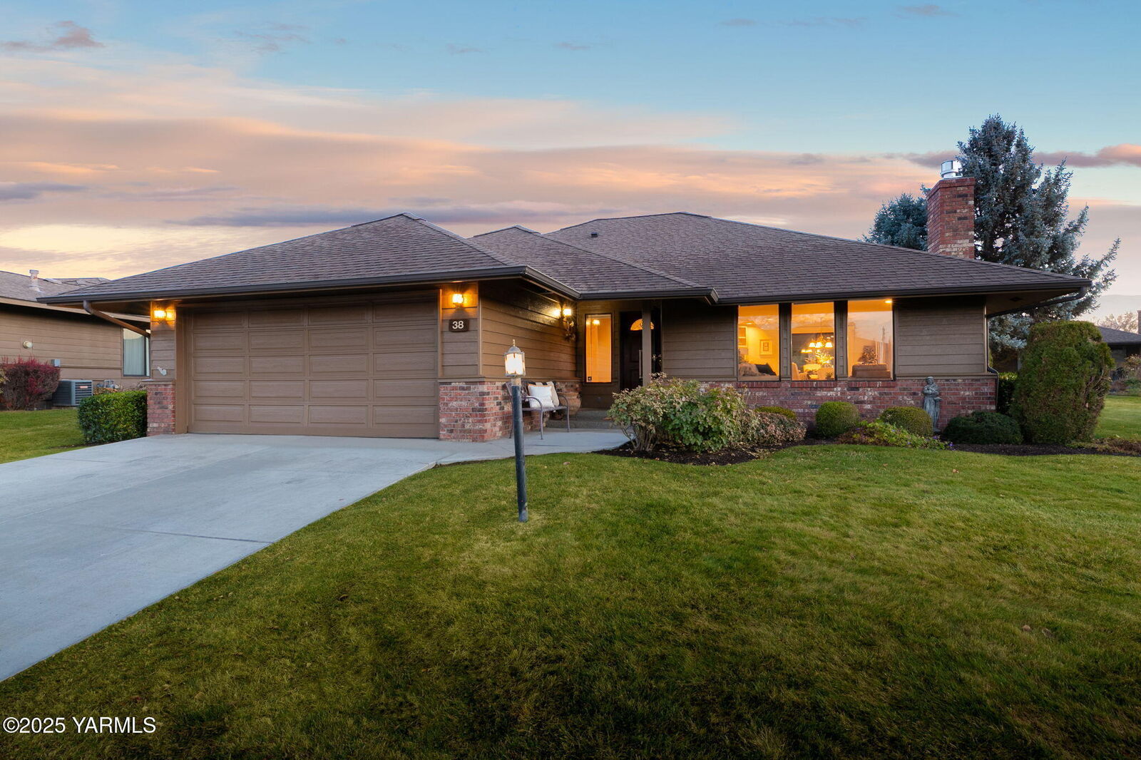 Property Photo: 101 N 48th Ave 38 WA 98908