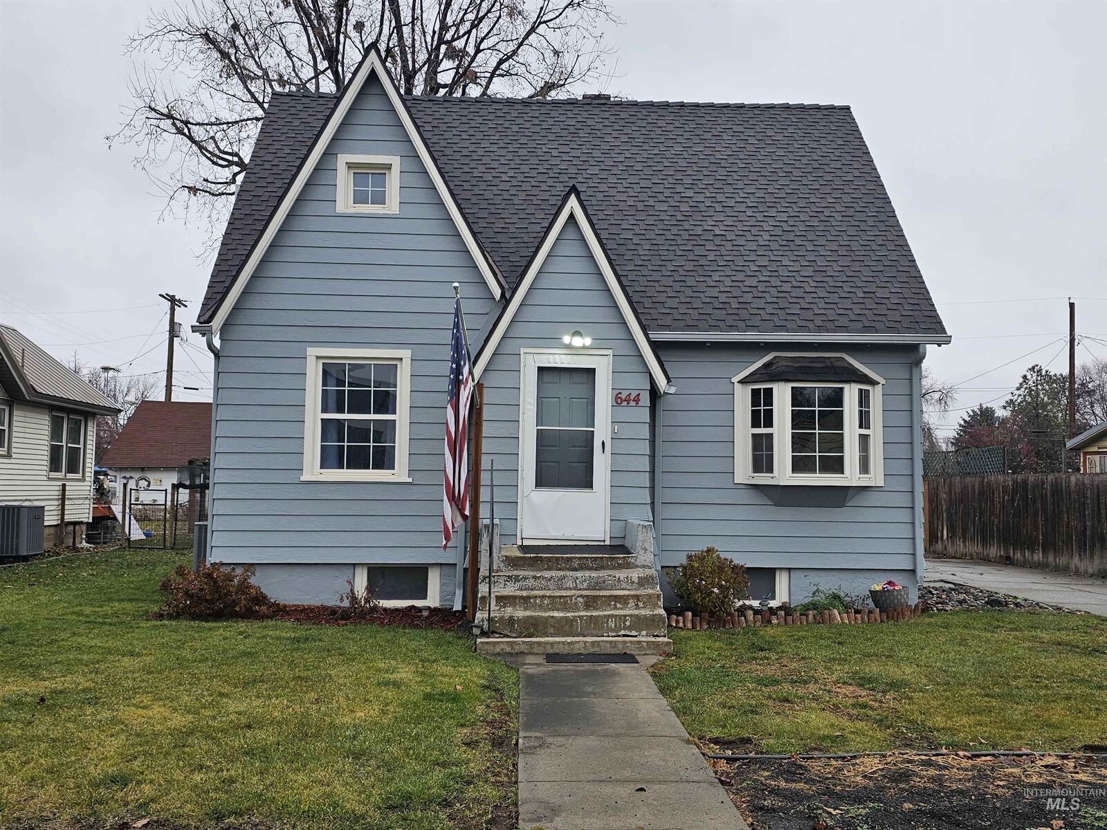 Property Photo:  644 N 7th St  ID 83661 