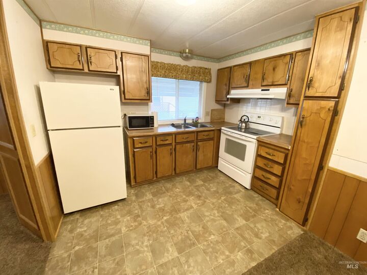 Property Photo: 2205 E Linden 4 ID 83605
