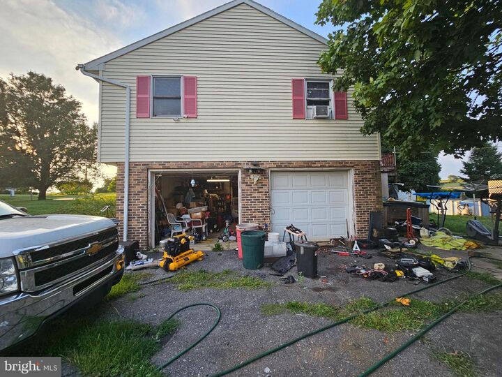Property Photo:  1739 Beaver Valley Pike  PA 17579 