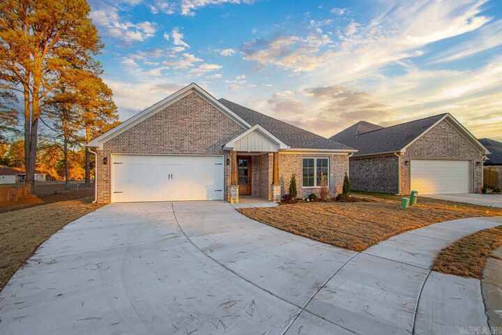 Property Photo:  5012 Skilling Cove  AR 72019 