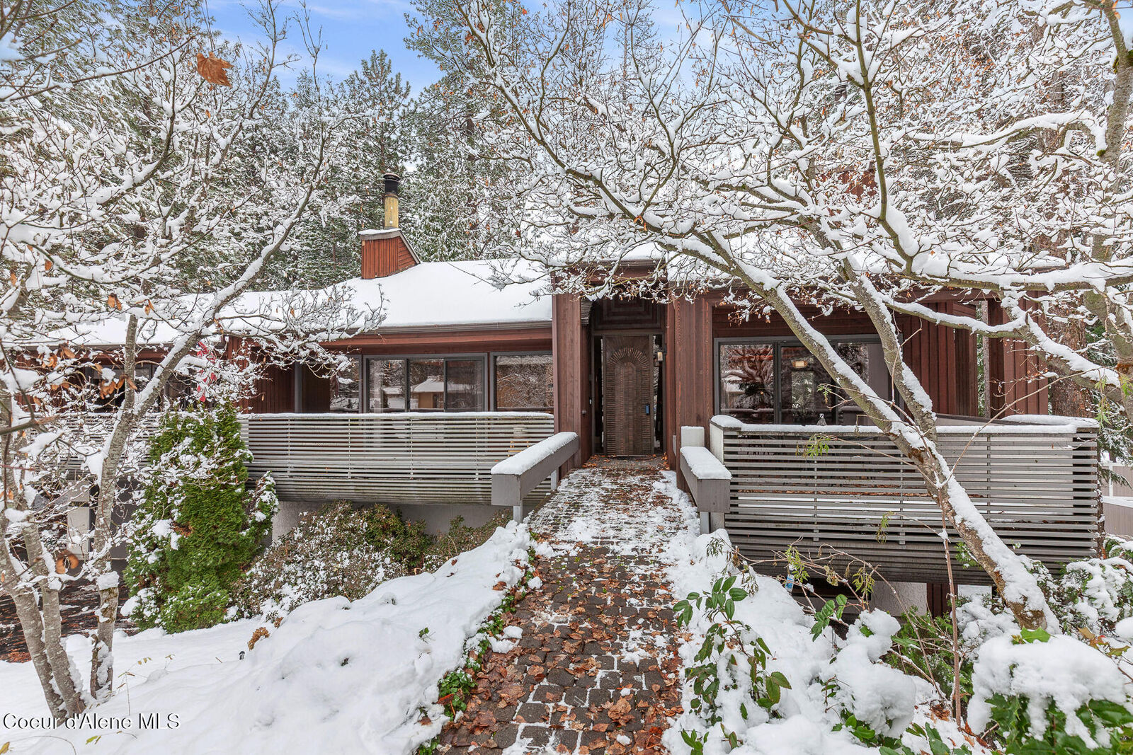 Property Photo: 21160 N Circle Rd ID 83858