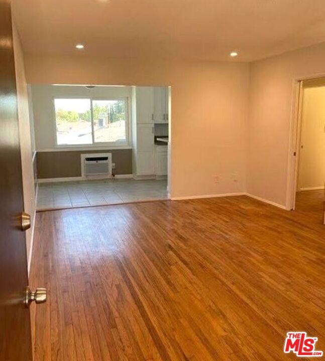 Property Photo: 6610 Whitsett Ave CA 91606