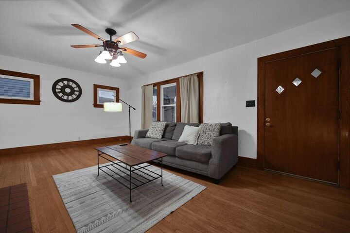 Property Photo:  145 Neal Avenue  OH 43055 