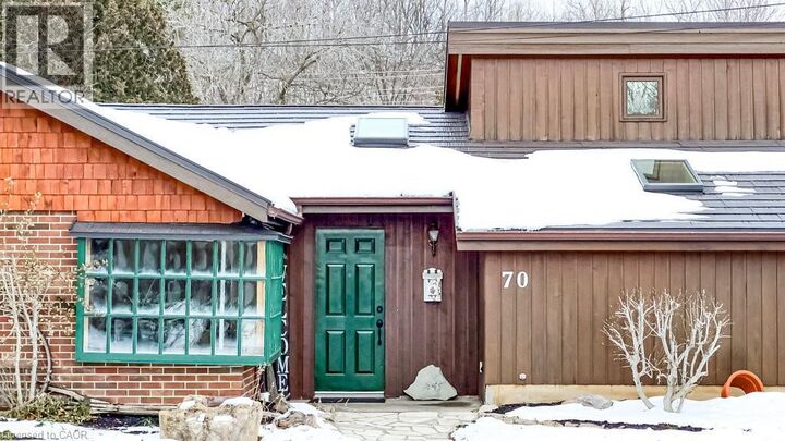 Photo de la propriété: 70 Home Street ON L9H 5W3