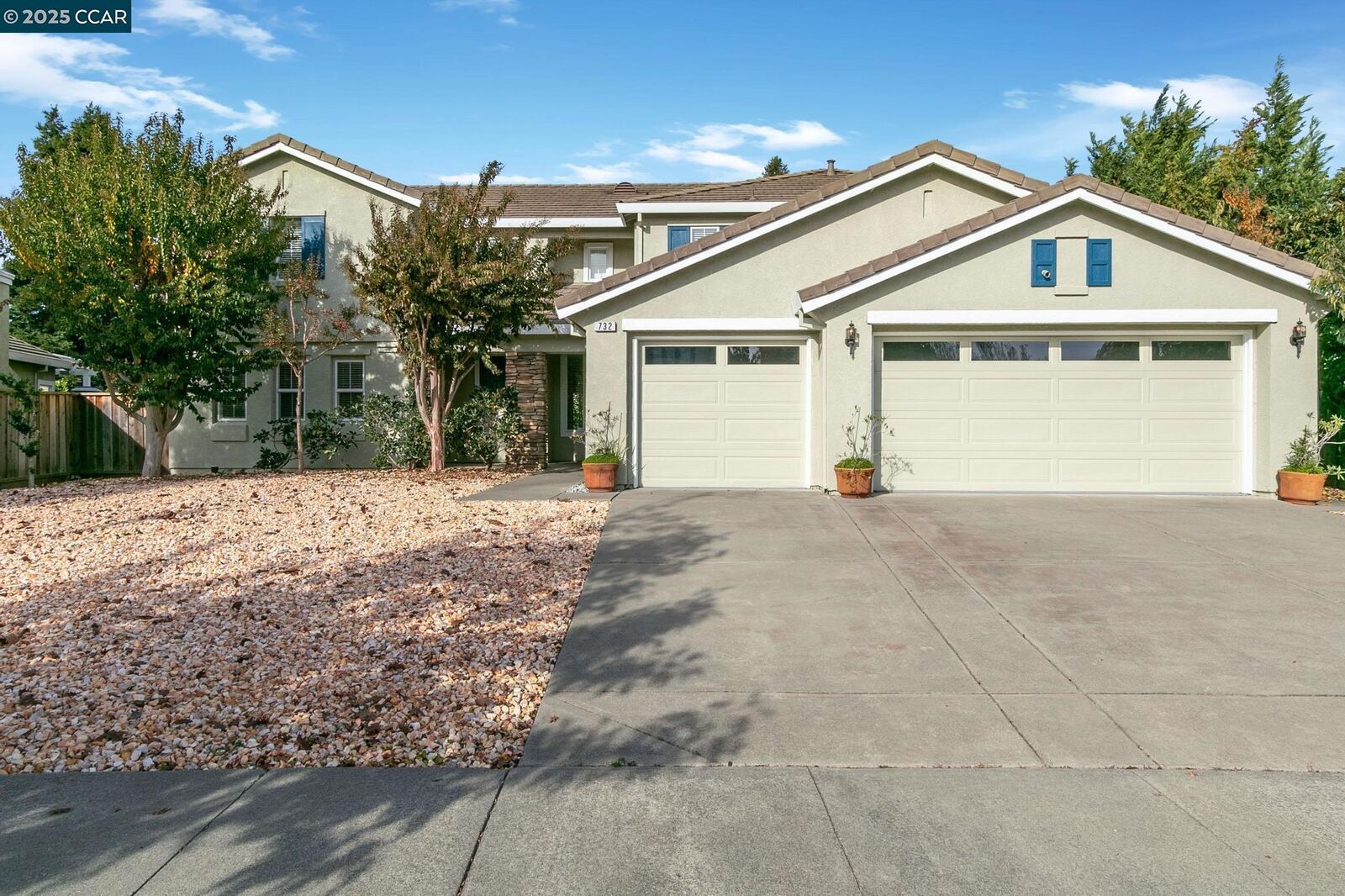 Property Photo: 732 Antiquity Dr CA 94534