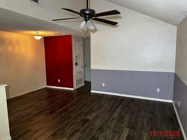 Property Photo: 466 Sara Avenue FL 32569