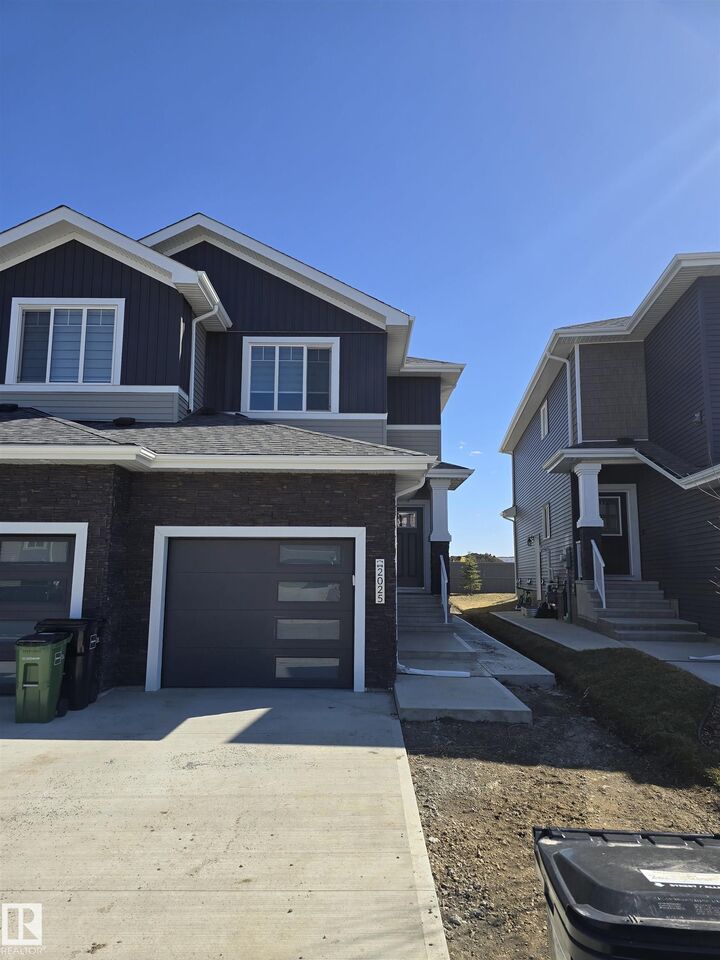 2025 164 Street SW  Edmonton AB T6W 5J9 photo