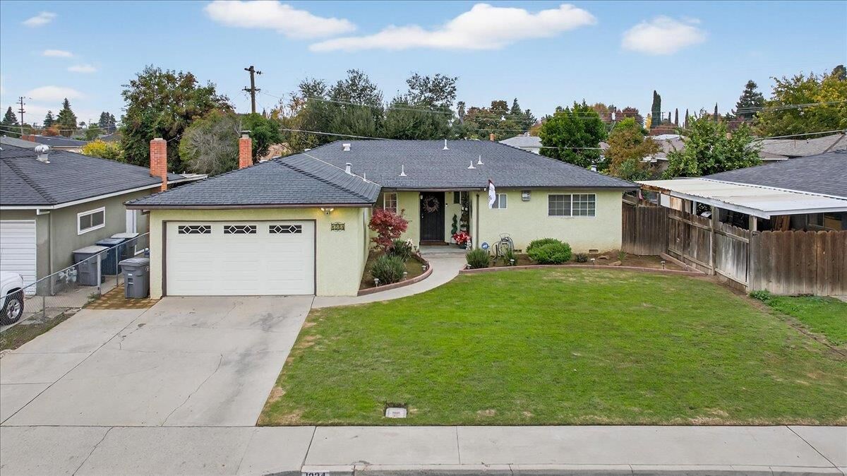 Property Photo:  1334 Karen Avenue  CA 93612 