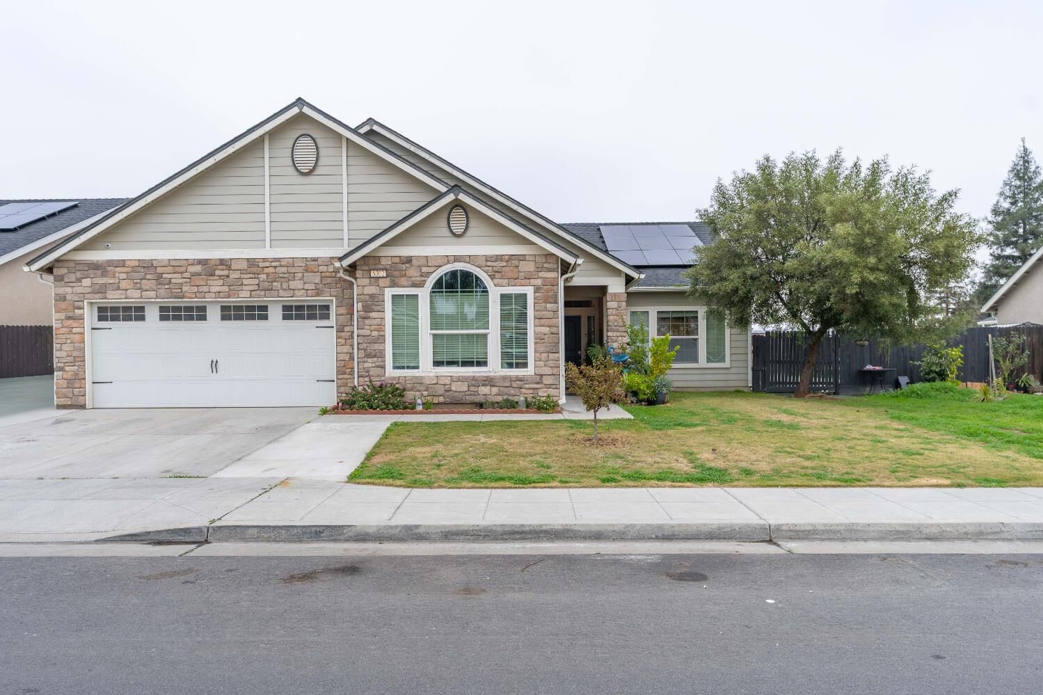 Property Photo:  5302 W Homan Avenue  CA 93722 