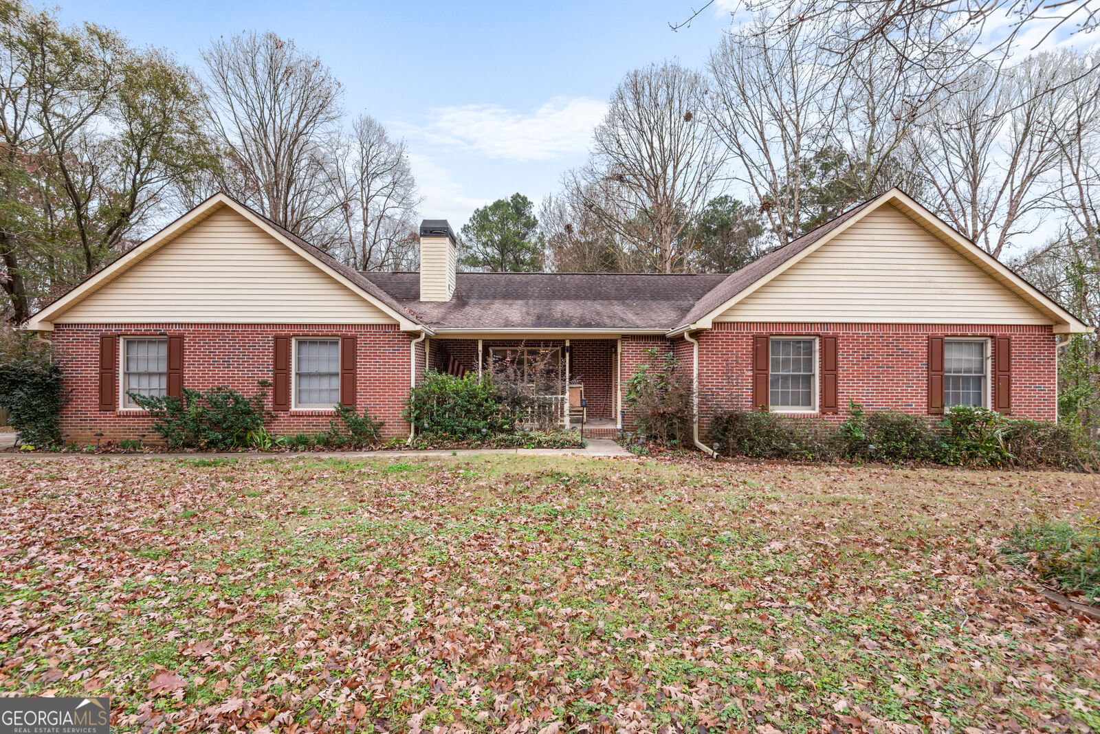 Property Photo:  102 Hayes Circle  GA 30273 
