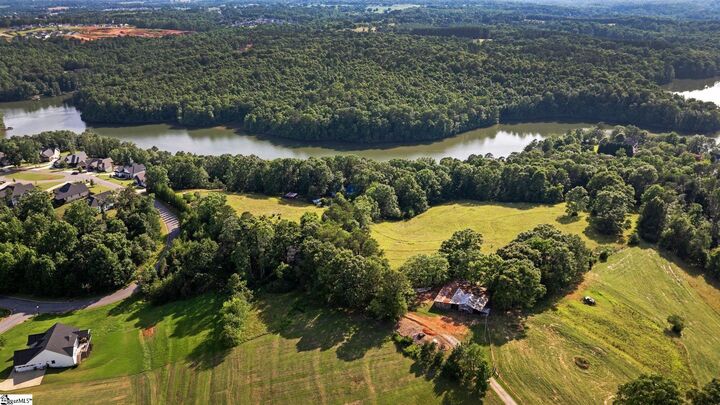 Property Photo: 1215 Buck Creek Road SC 29323
