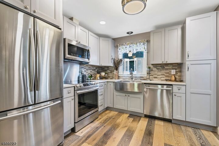 Property Photo: 323 Sparrow Ct NJ 08887