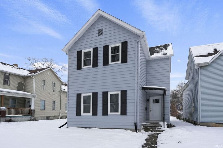 Property Photo: 1429 E Lewis Street IN 46803