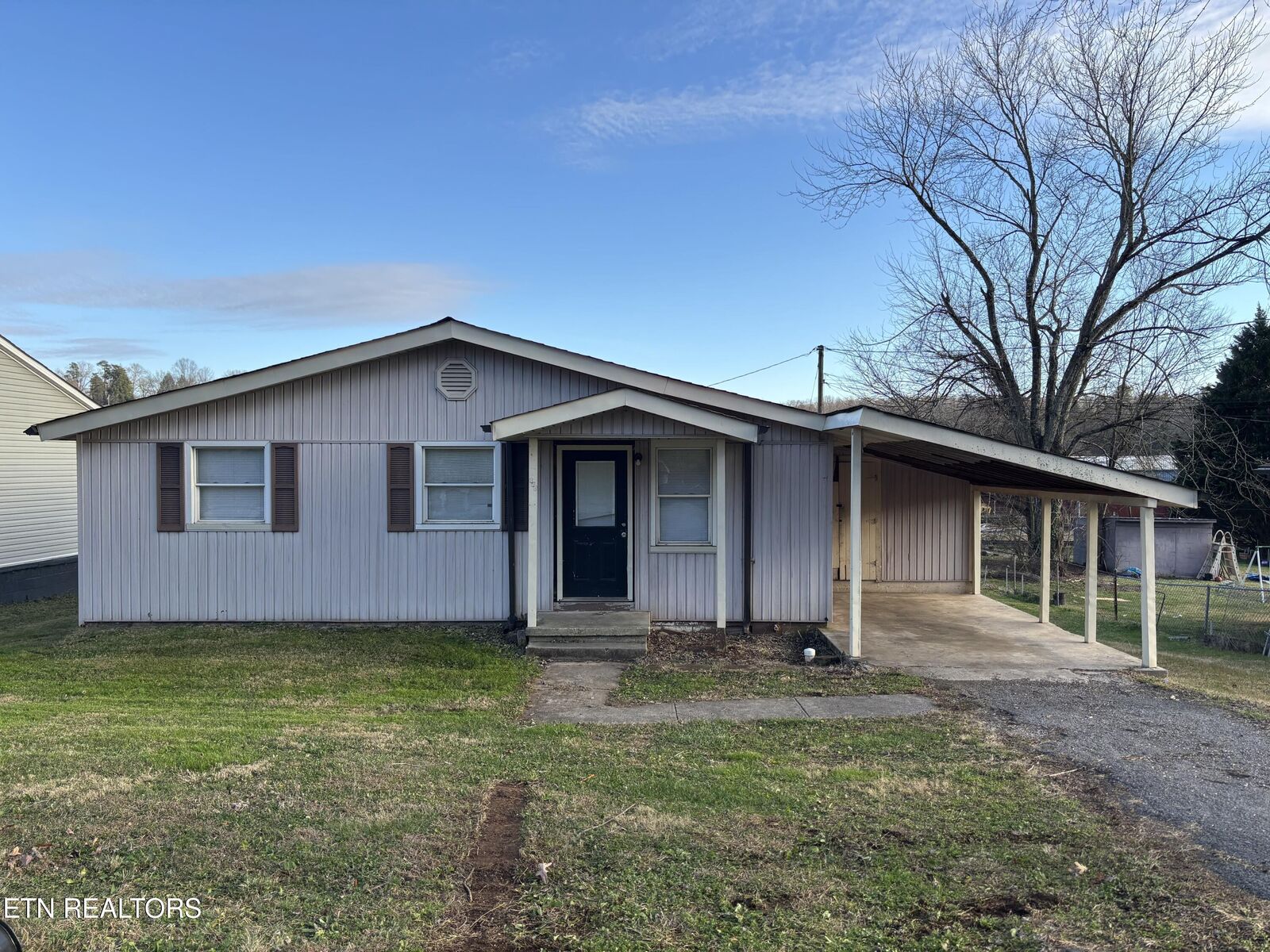 Property Photo:  420 Front Avenue North  TN 37854 