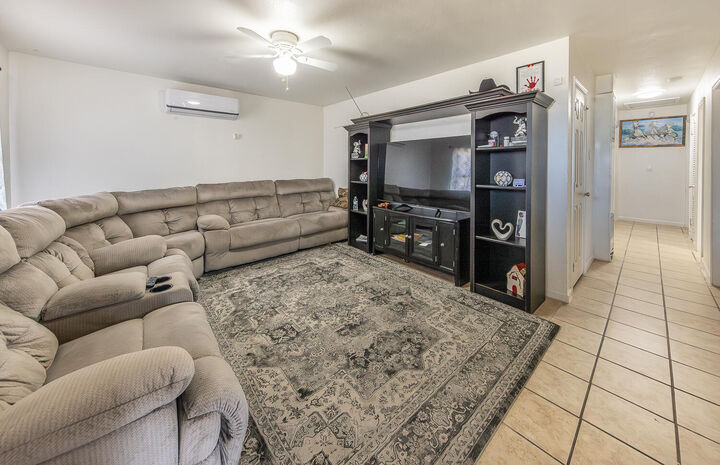 Property Photo: 2902 E Bates Street TX 79403