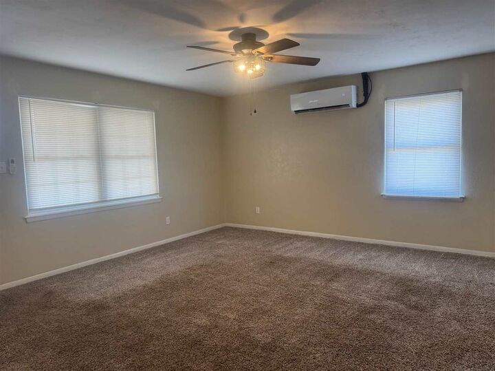 Property Photo:  605 W Harper  OK 73541 