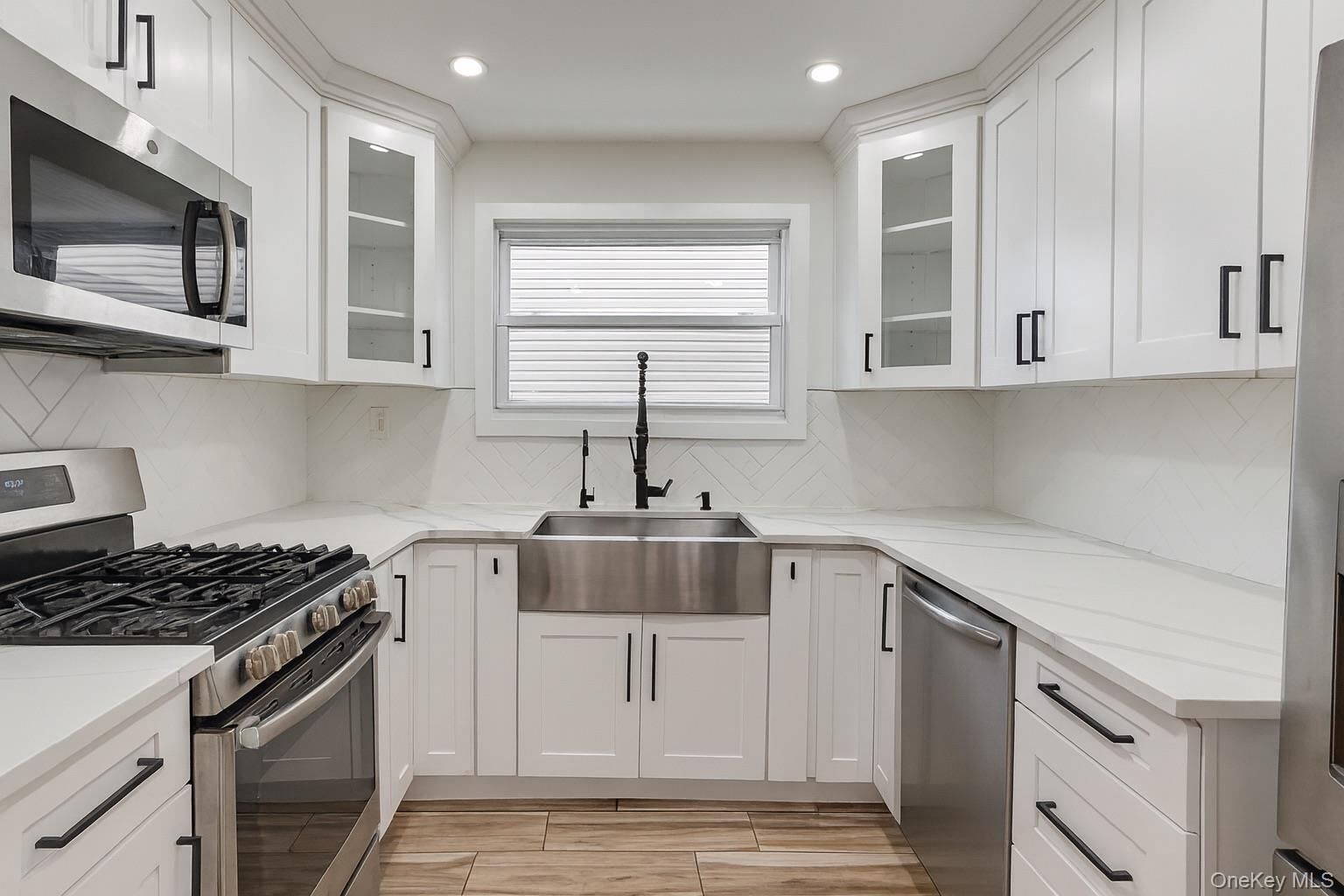 Property Photo: 195 Meagher Avenue 1 NY 10465