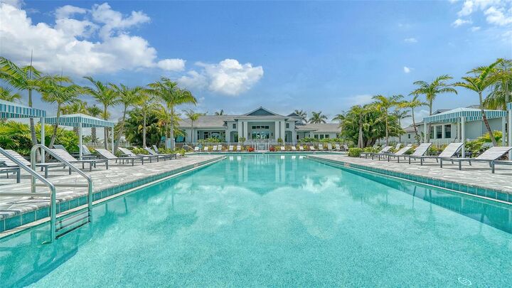 Property Photo: 10105 Canaveral Circle FL 34241