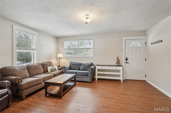 Property Photo: 609 Henry Street MO 63090