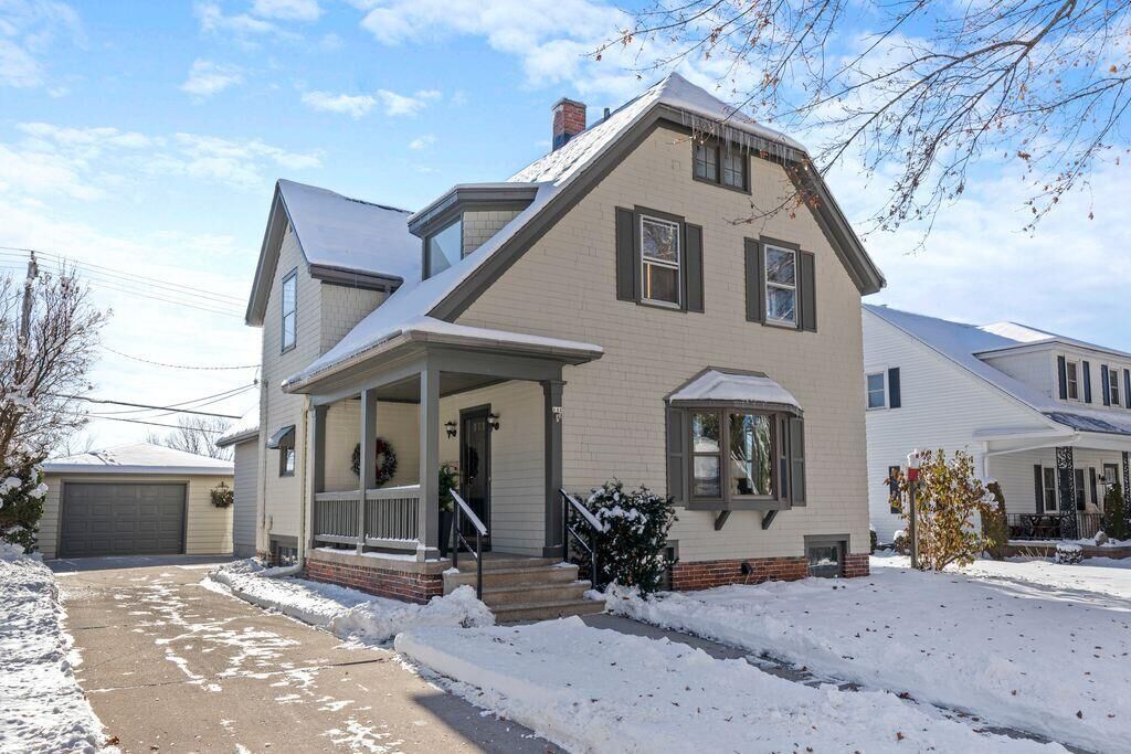 Property Photo:  142 South Rd  WI 53044 