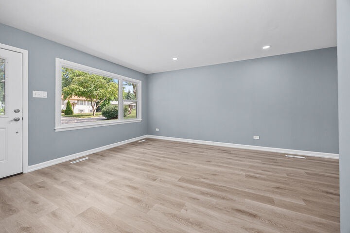 Property Photo: 6640 Peach Tree Street IL 60133