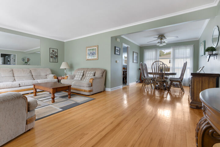 Property Photo: 243 N Richards Drive IL 60074