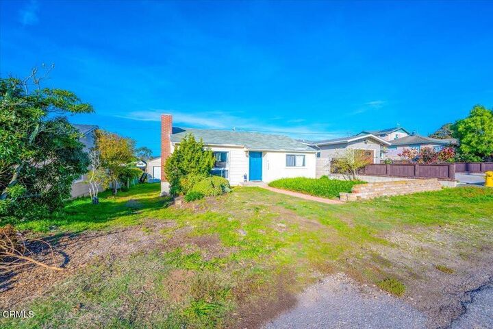 Property Photo: 925 Pecho Street CA 93442