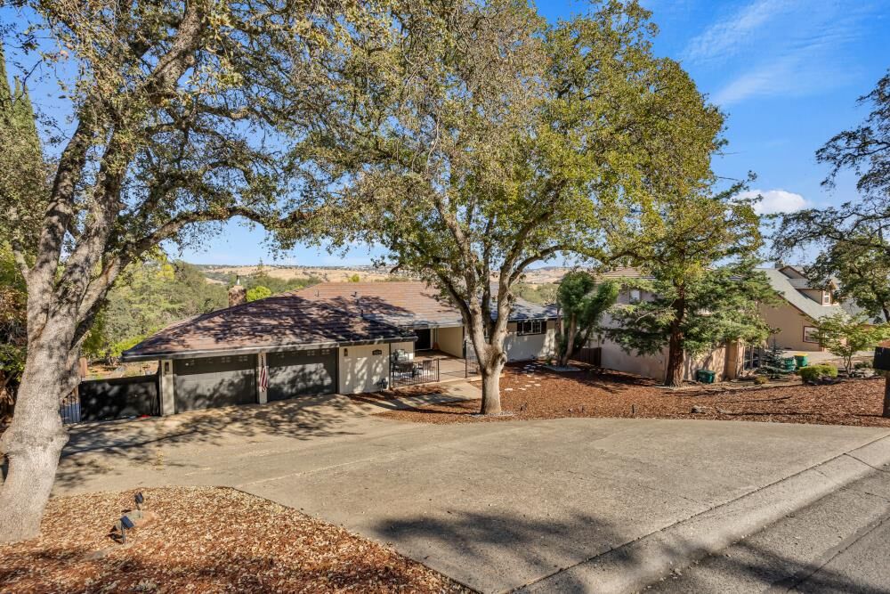 Property Photo: 3539 Ridgeview Drive CA 95762