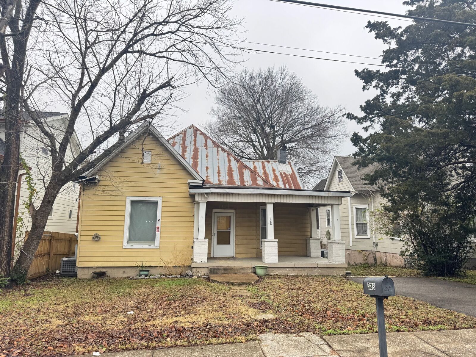 Property Photo: 338 Peachtree St TN 37210