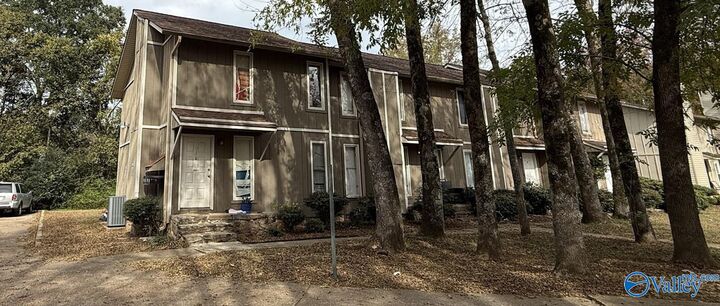 Property Photo: 9008 Mahogany Row SE AL 35802