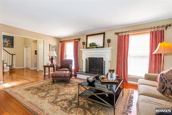 Property Photo: 8 Tomahawk Drive NJ 07470