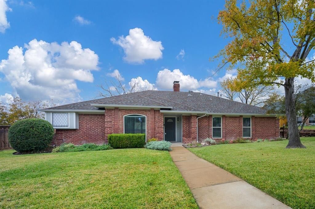 Property Photo:  2505 Club Meadow Drive  TX 75041 
