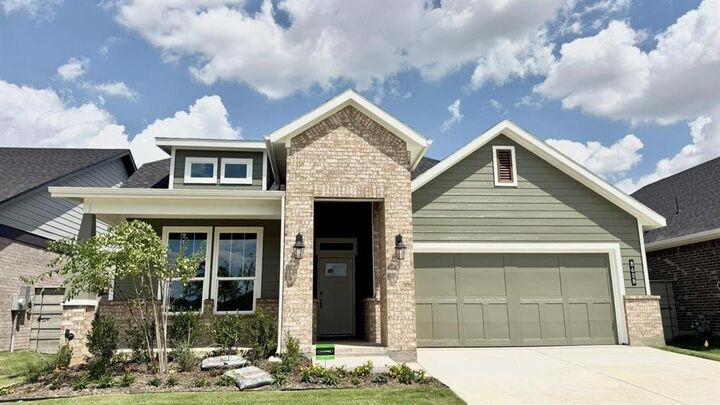 Property Photo: 8608 Bur Oak Drive TX 76247