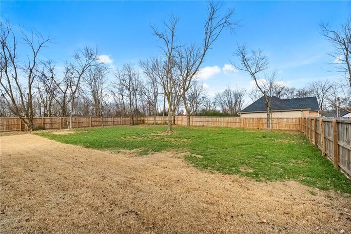 Property Photo: 23 Lockhart Drive AR 72715