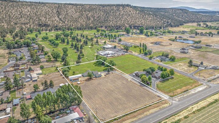 Property Photo: 7208 NE Ochoco Highway OR 97754