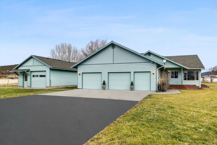 Property Photo:  7208 NE Ochoco Highway  OR 97754 