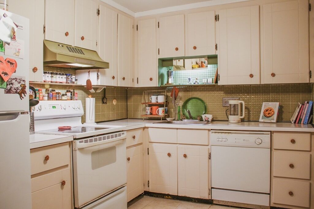 Property Photo: 12 Candelwood Lane 1-6 MA 02639