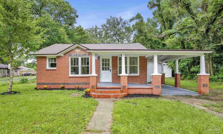 Property Photo: 1220 N Kirk St FL 32505