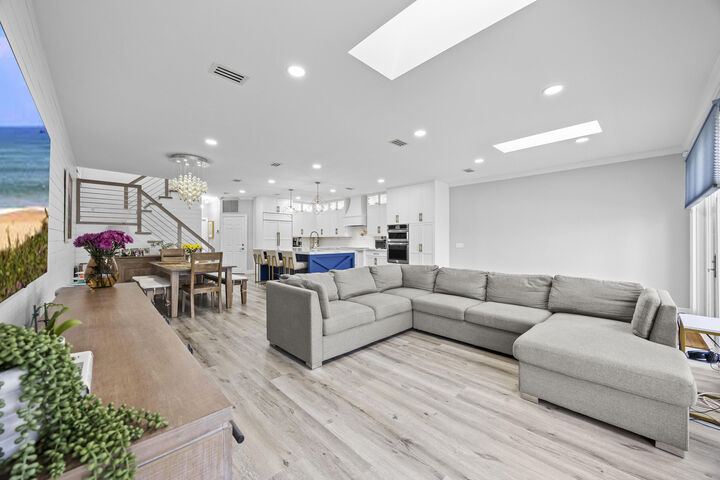 Property Photo: 6822 Via Regina FL 33433