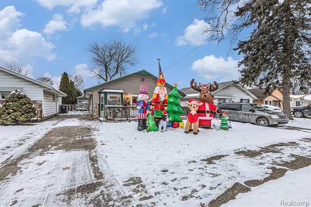 Property Photo: 7866 Dudley Street MI 48180