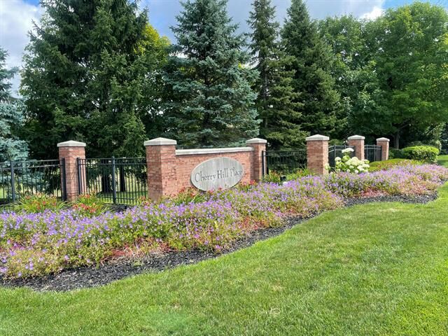 312 Marigold Circle  Westland MI 48185 photo